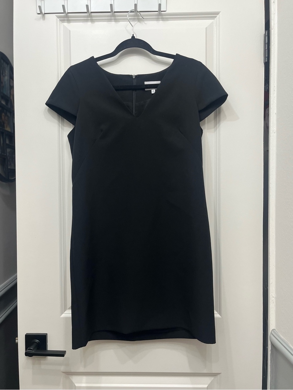 MILLY Classic Black V-Neck Cap Sleeve Little Black Dress Sz 4